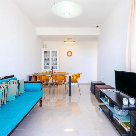فيلة Smaragdi Beachfront